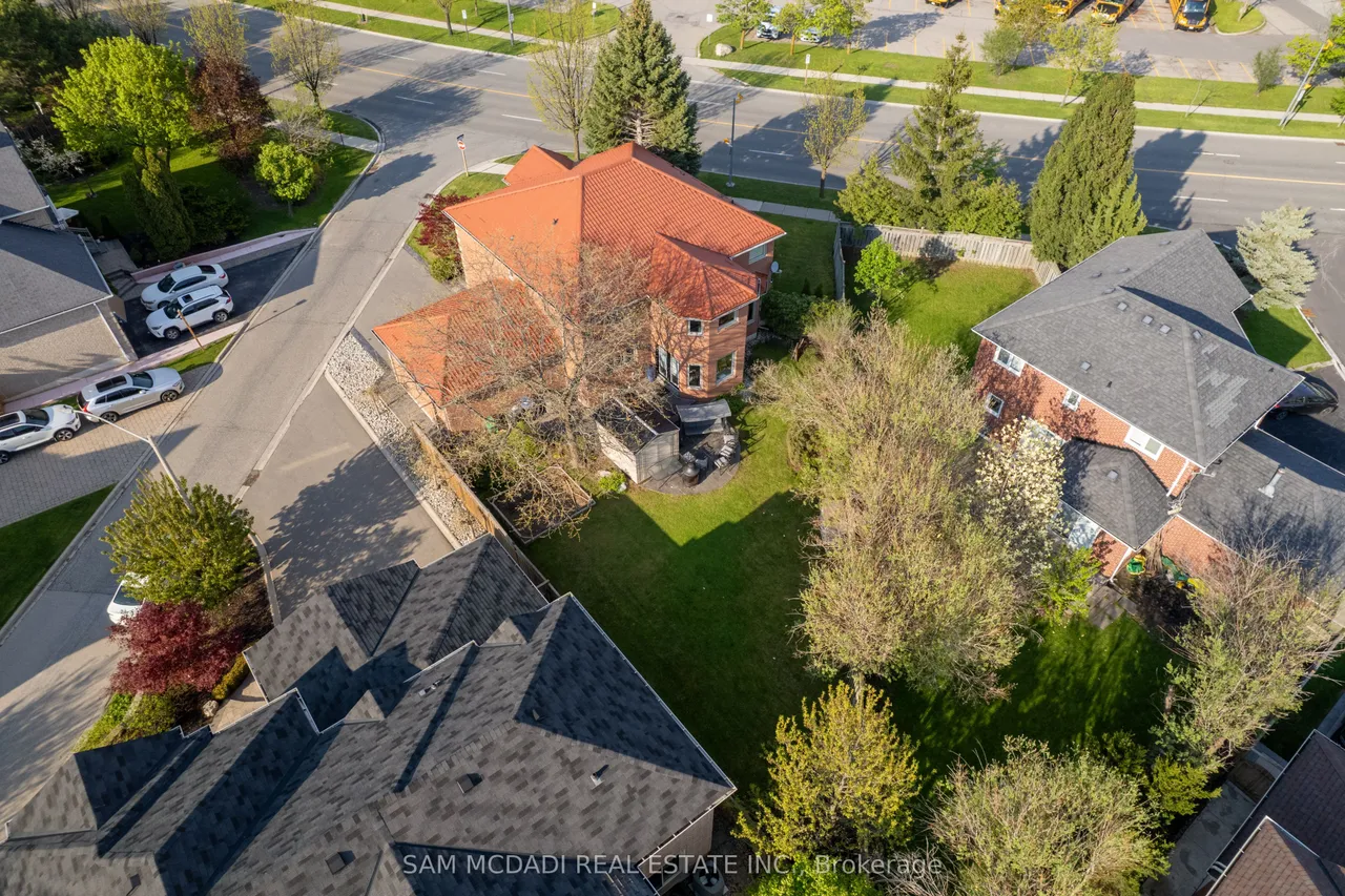 3605 Trelawny Circle — photo 41