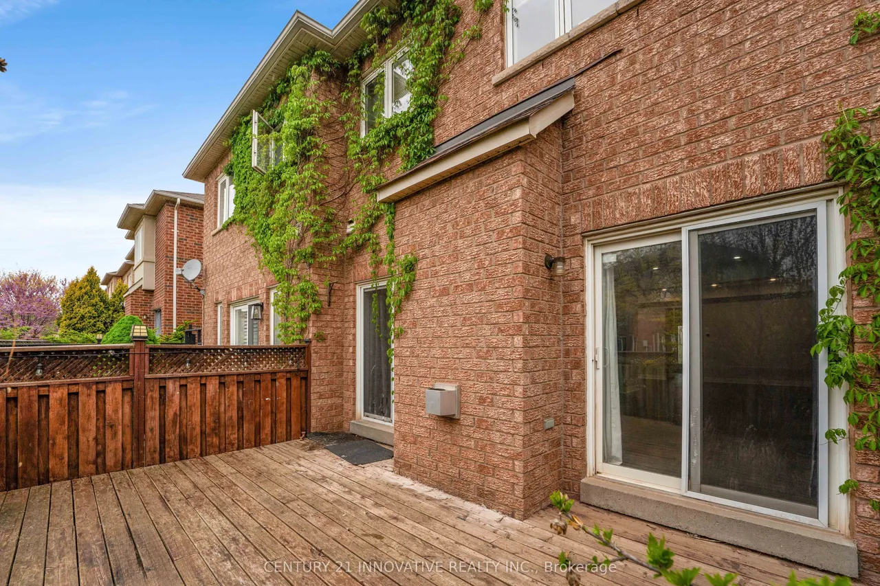 2442 Felhaber Crescent — photo 40