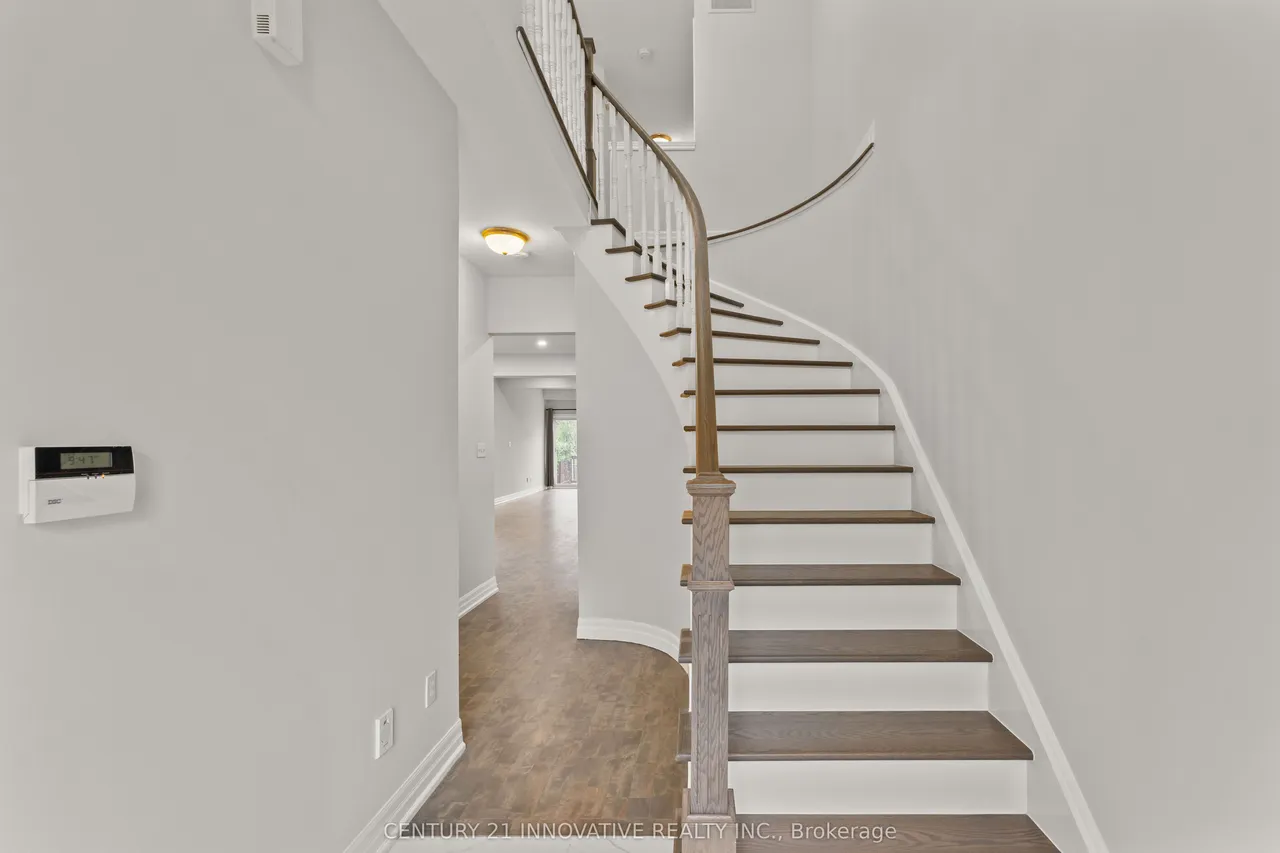 2442 Felhaber Crescent — photo 3