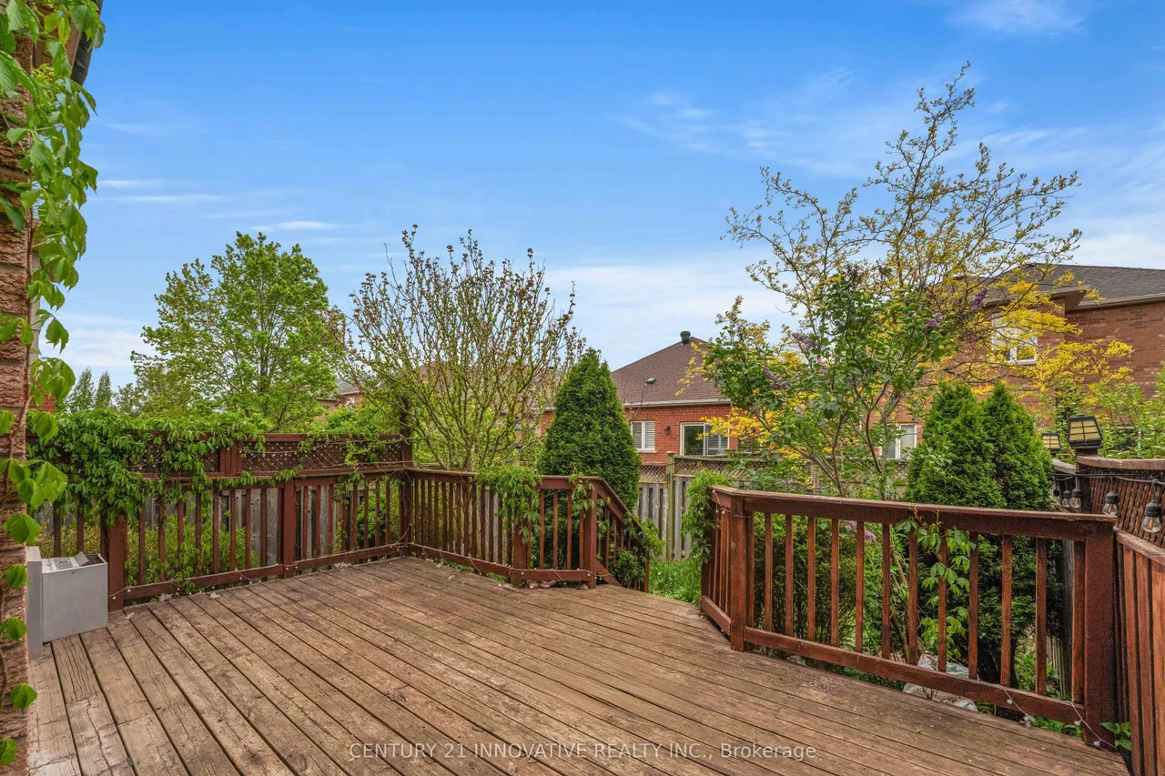 2442 Felhaber Crescent — photo 39