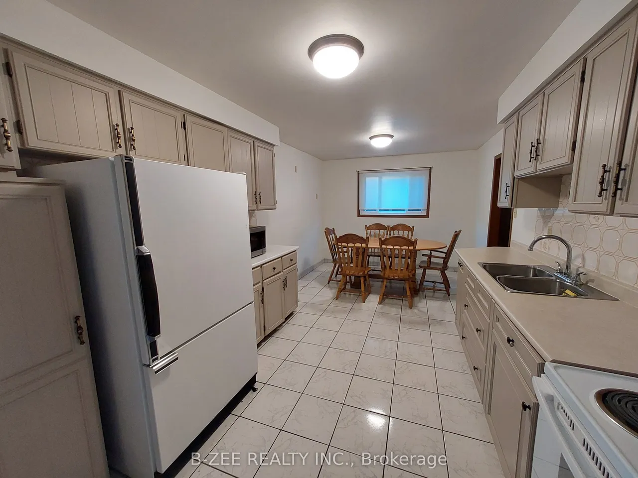 4174 Pascal Court — photo 3
