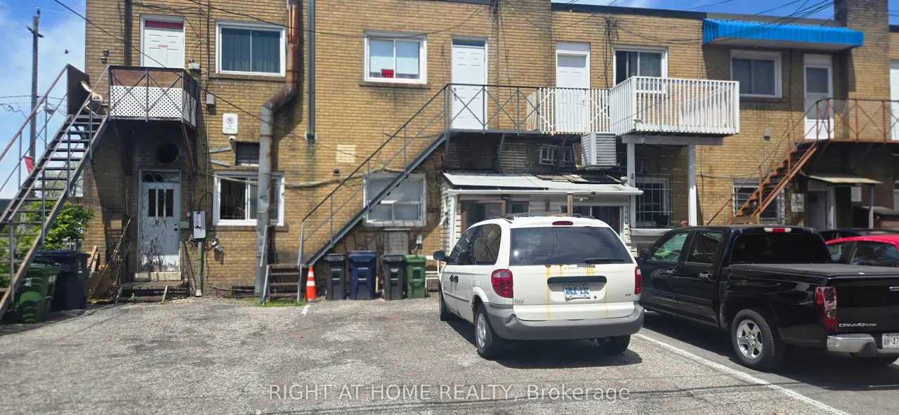553 Rogers Road — photo 2