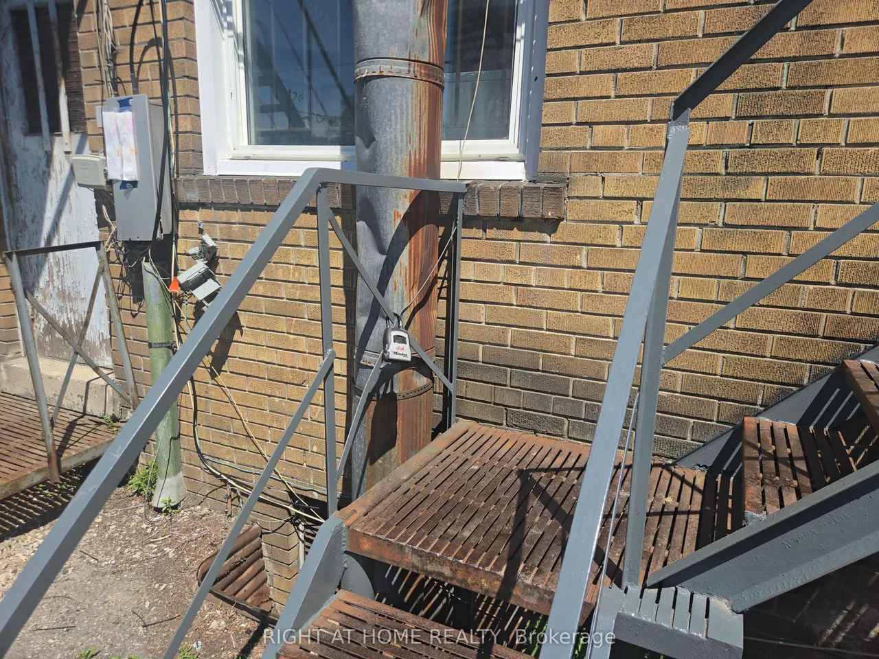 553 Rogers Road — photo 30