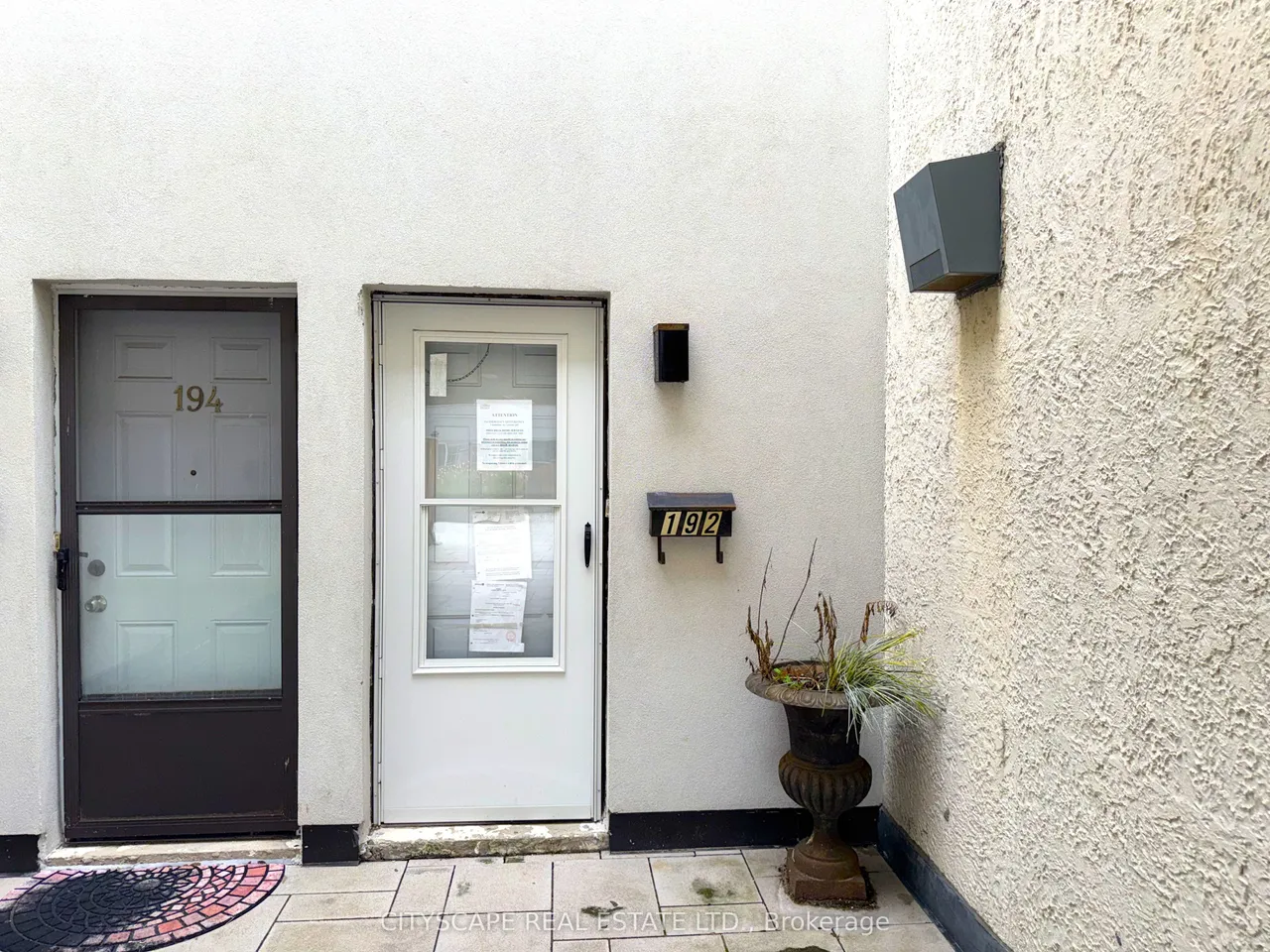 1055 Dundas Street E — photo 2