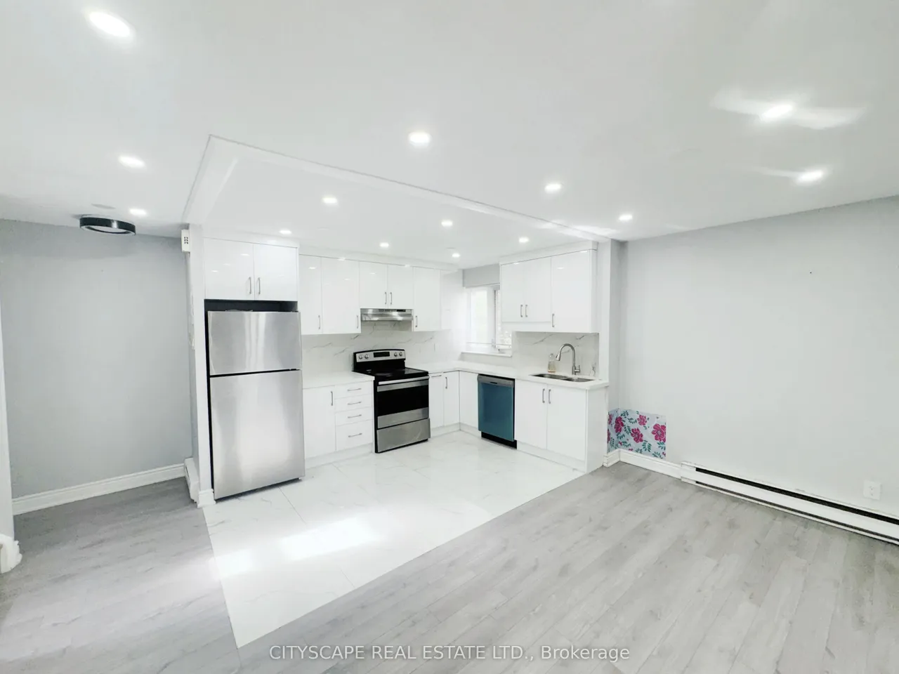 1055 Dundas Street E