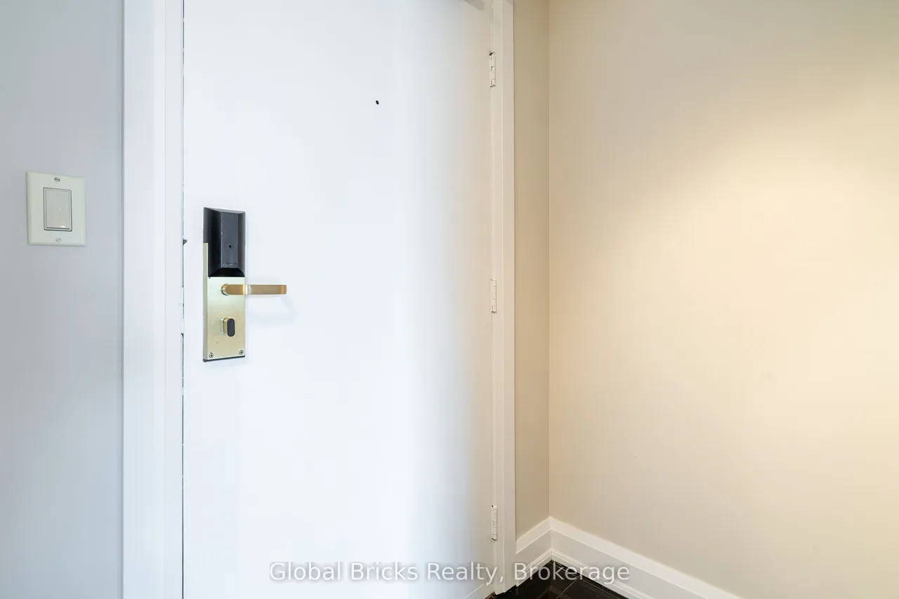 2737 Keele Street, Unit 901 — photo 3