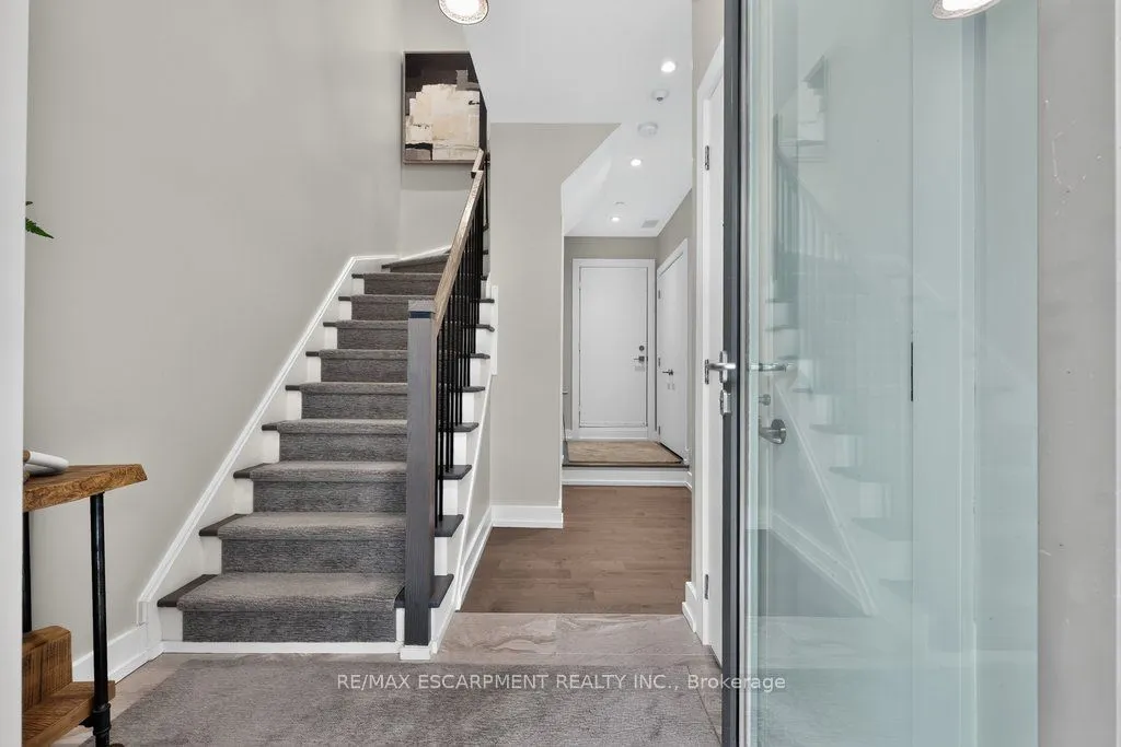 21 Godfreys Lane — photo 3
