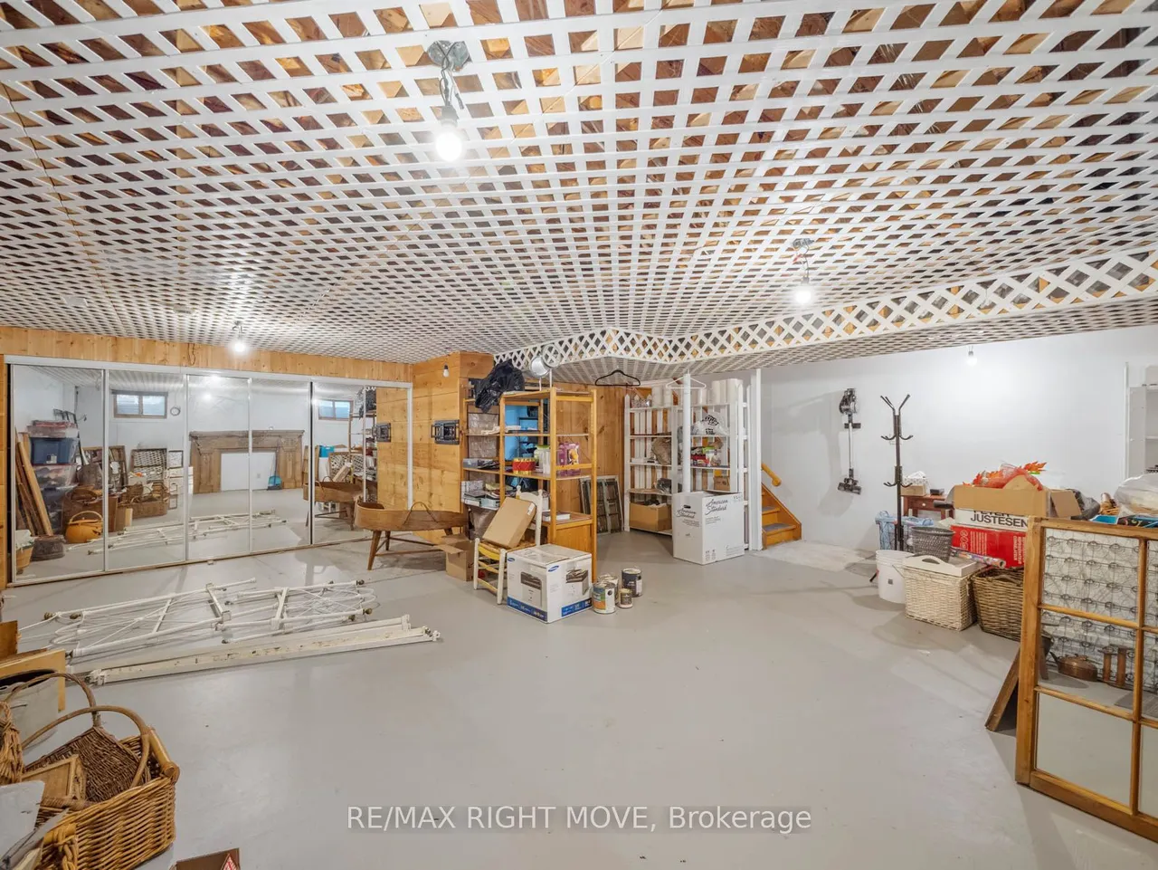 7135 Pond Street — photo 28