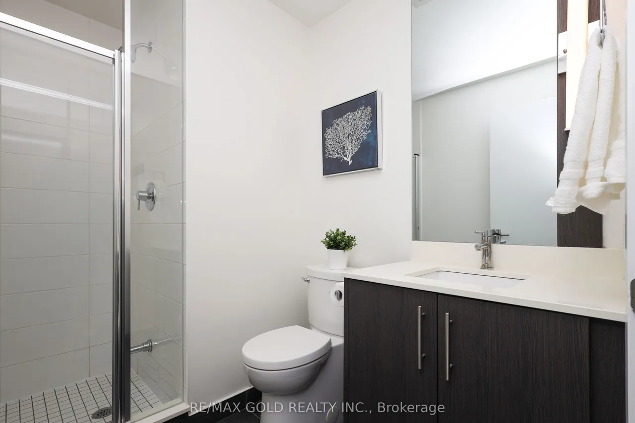 225 veterans Drive — photo 3
