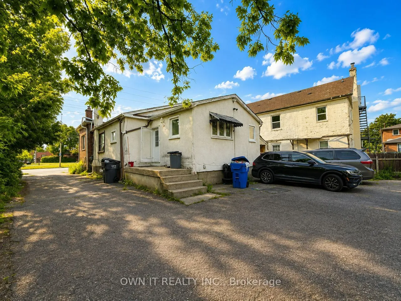 7104 Goreway Drive — photo 39