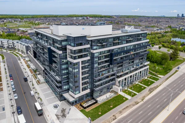 395 Dundas Street W