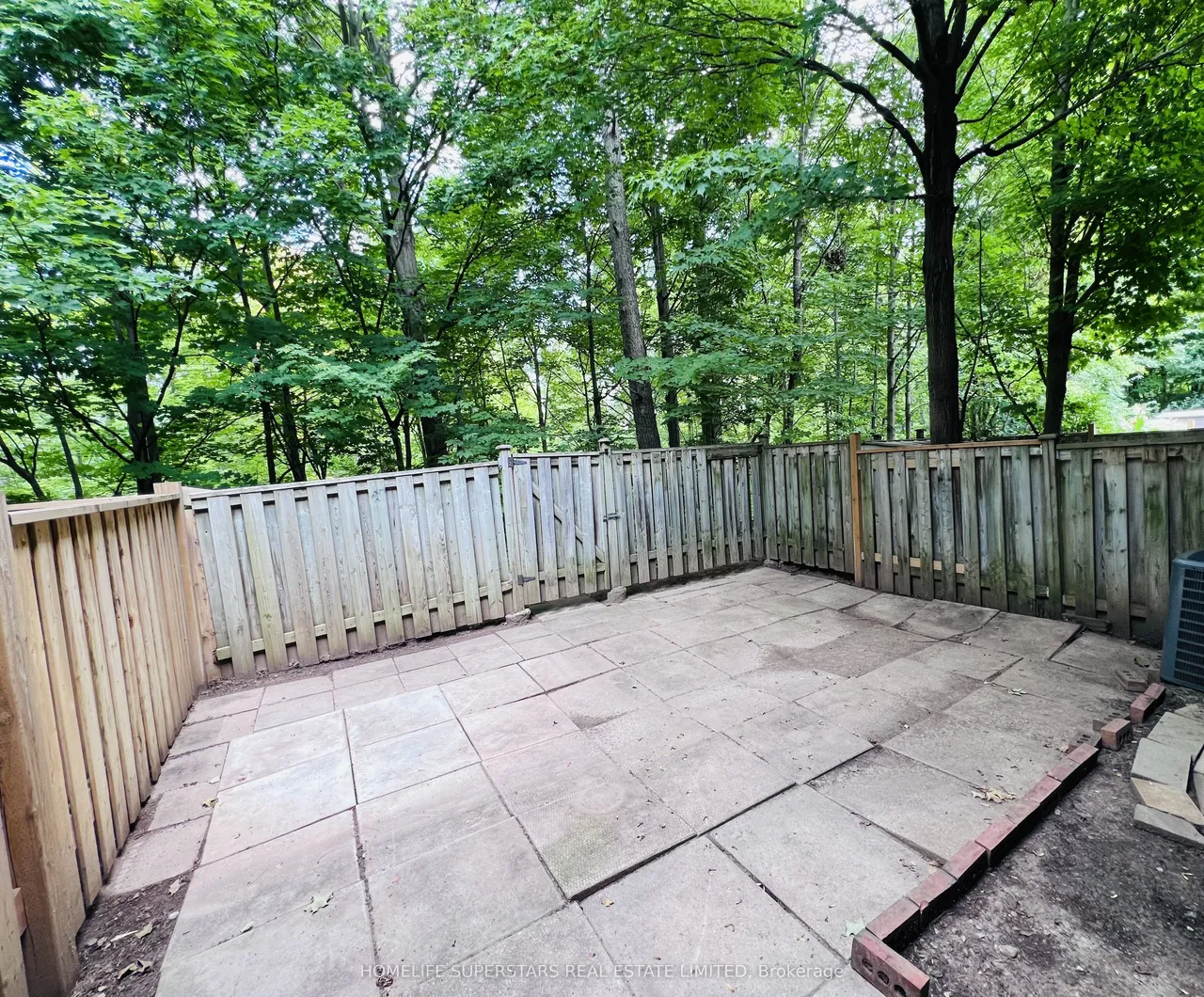 2050 Upper Middle Road — photo 7