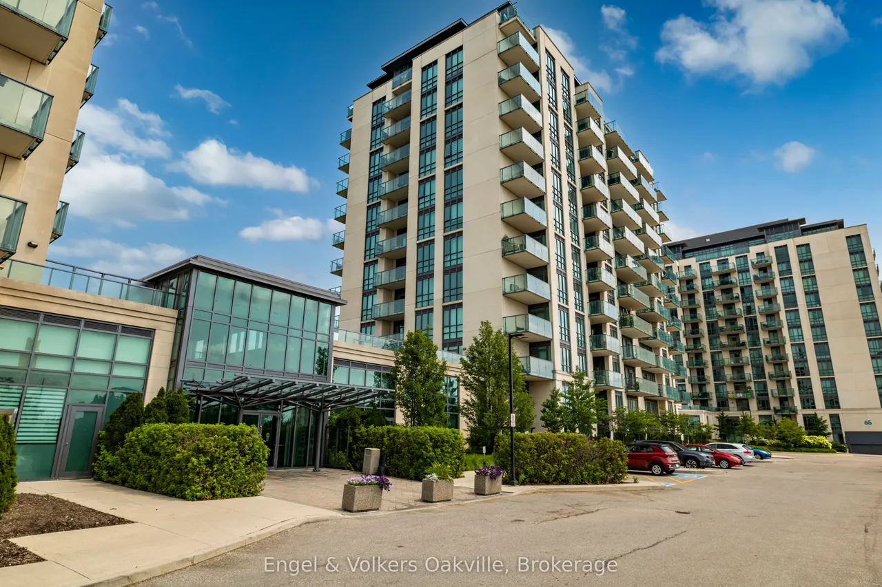55 Yorkland Boulevard — photo 3