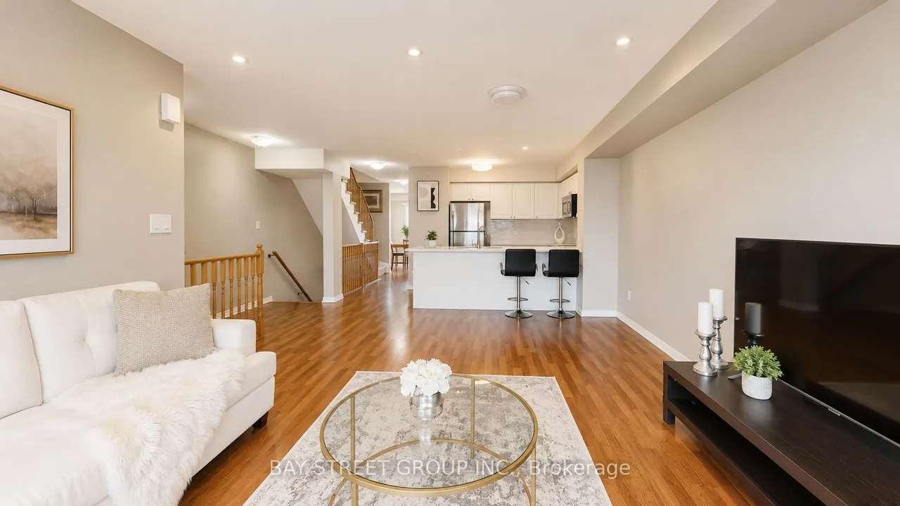 3975 Eglinton Avenue W — photo 3