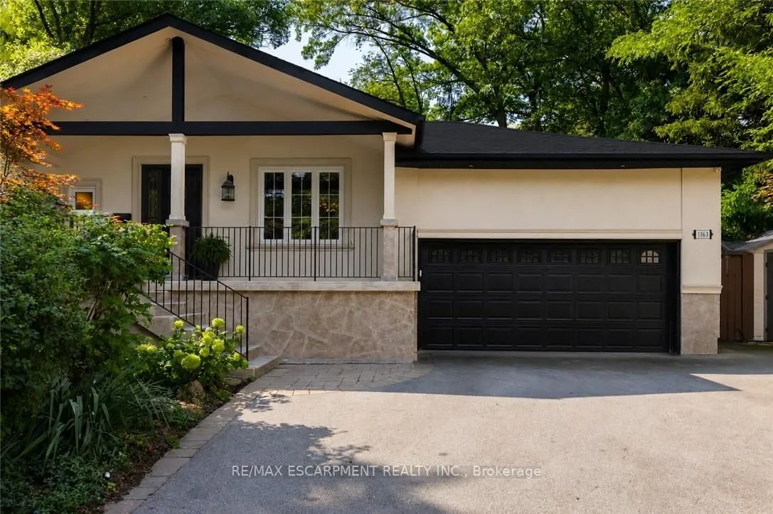1063 Greenoaks Drive — photo 2