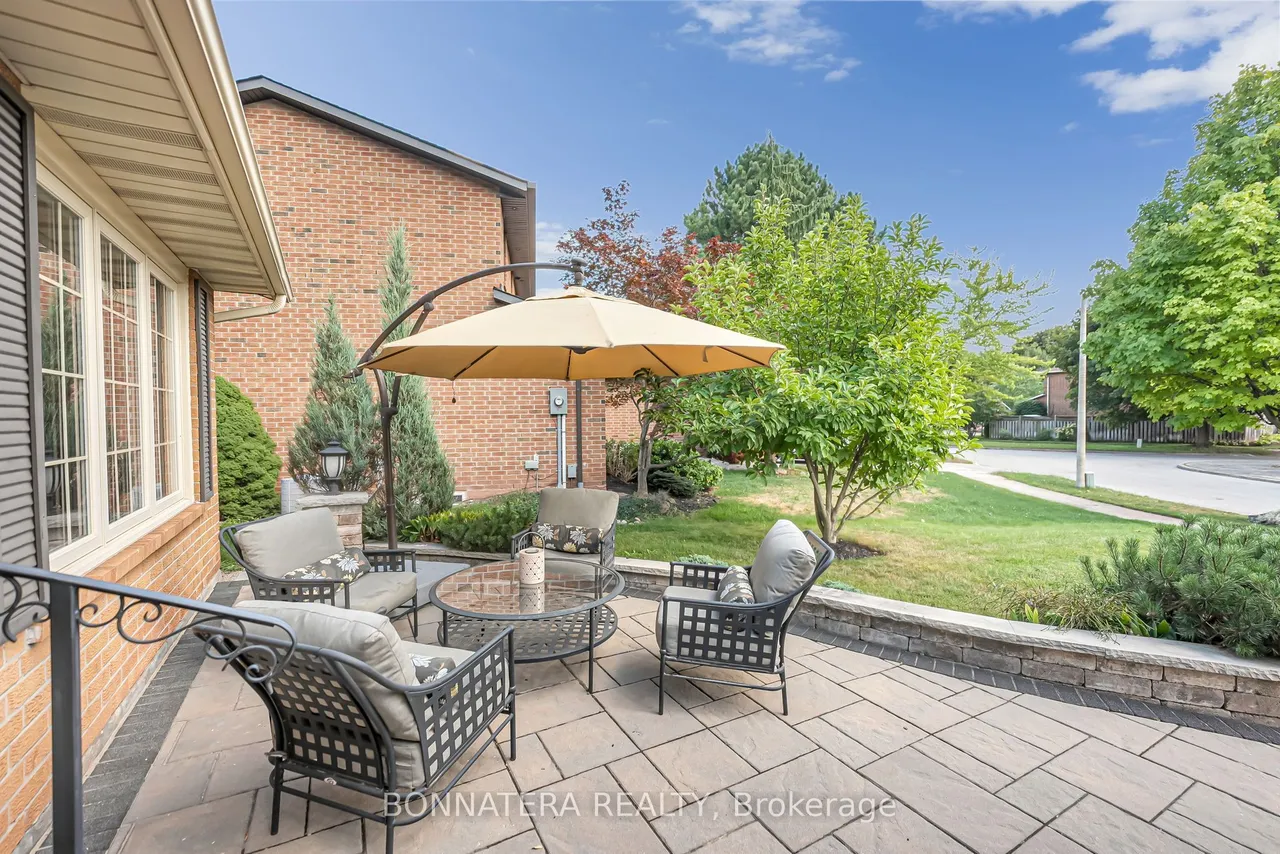 1409 Holly Court — photo 3