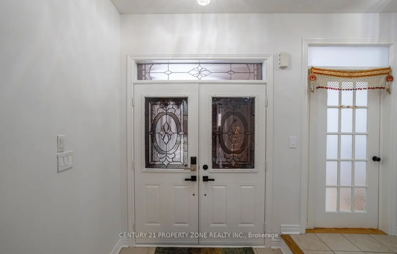 31 Game Creek Crescent — photo 2