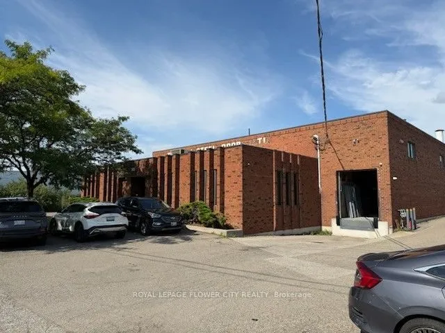 98 STAFFORD Drive — photo 5