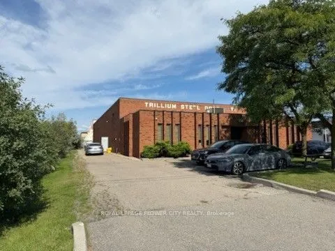 98 STAFFORD Drive — photo 4