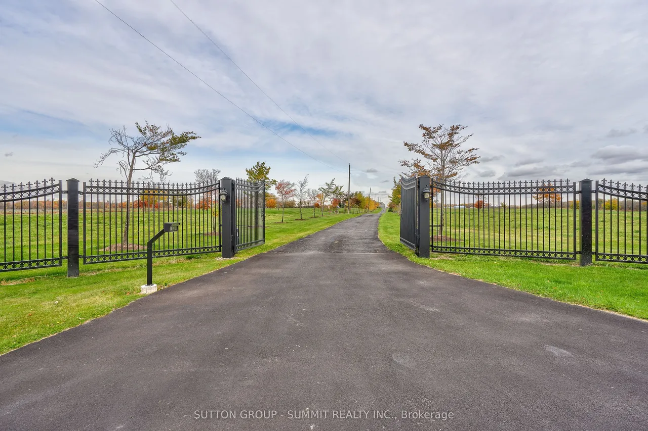5431 APPLEBY Line — photo 35