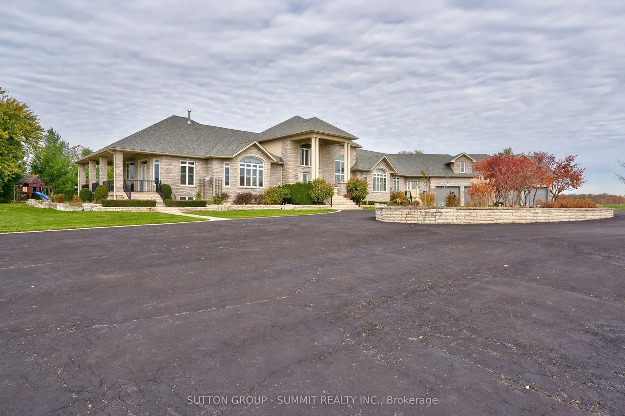 5431 APPLEBY Line — photo 2