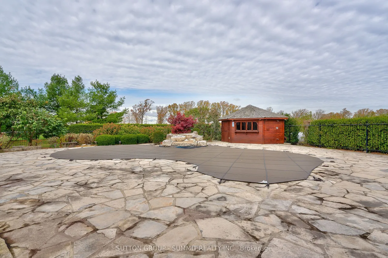 5431 APPLEBY Line — photo 34