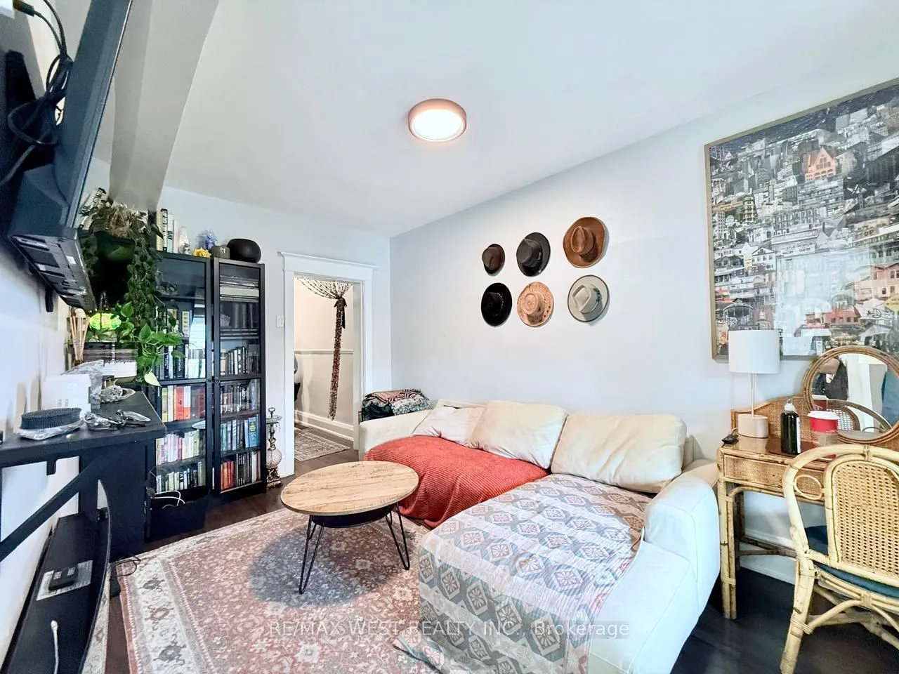 231 Rosemount Avenue — photo 3