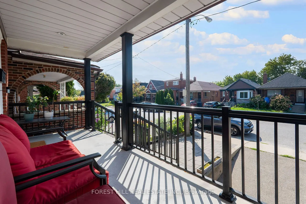 94 Belgravia Avenue — photo 3