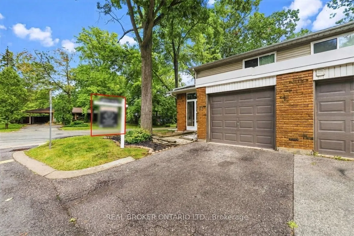 1270 Gainsborough Drive — photo 2