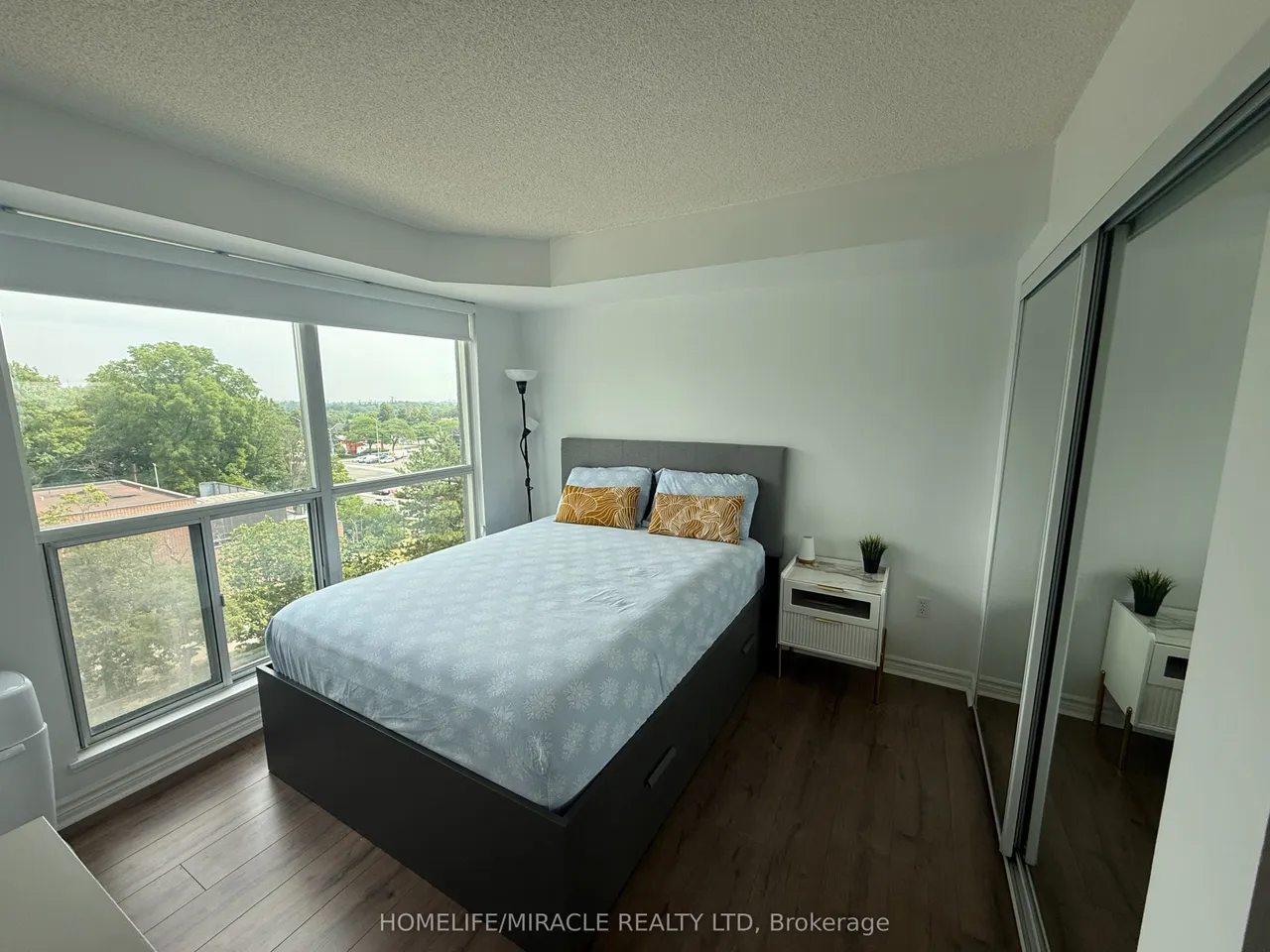 2177 Burnhamthorpe Road — photo 6