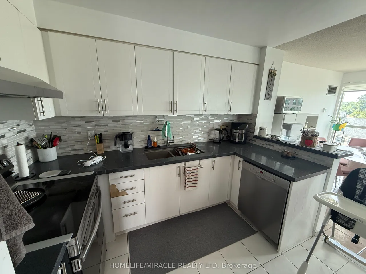 2177 Burnhamthorpe Road — photo 3