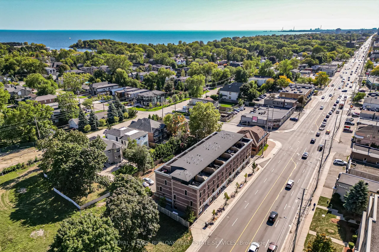 760 Lakeshore Road E — photo 22
