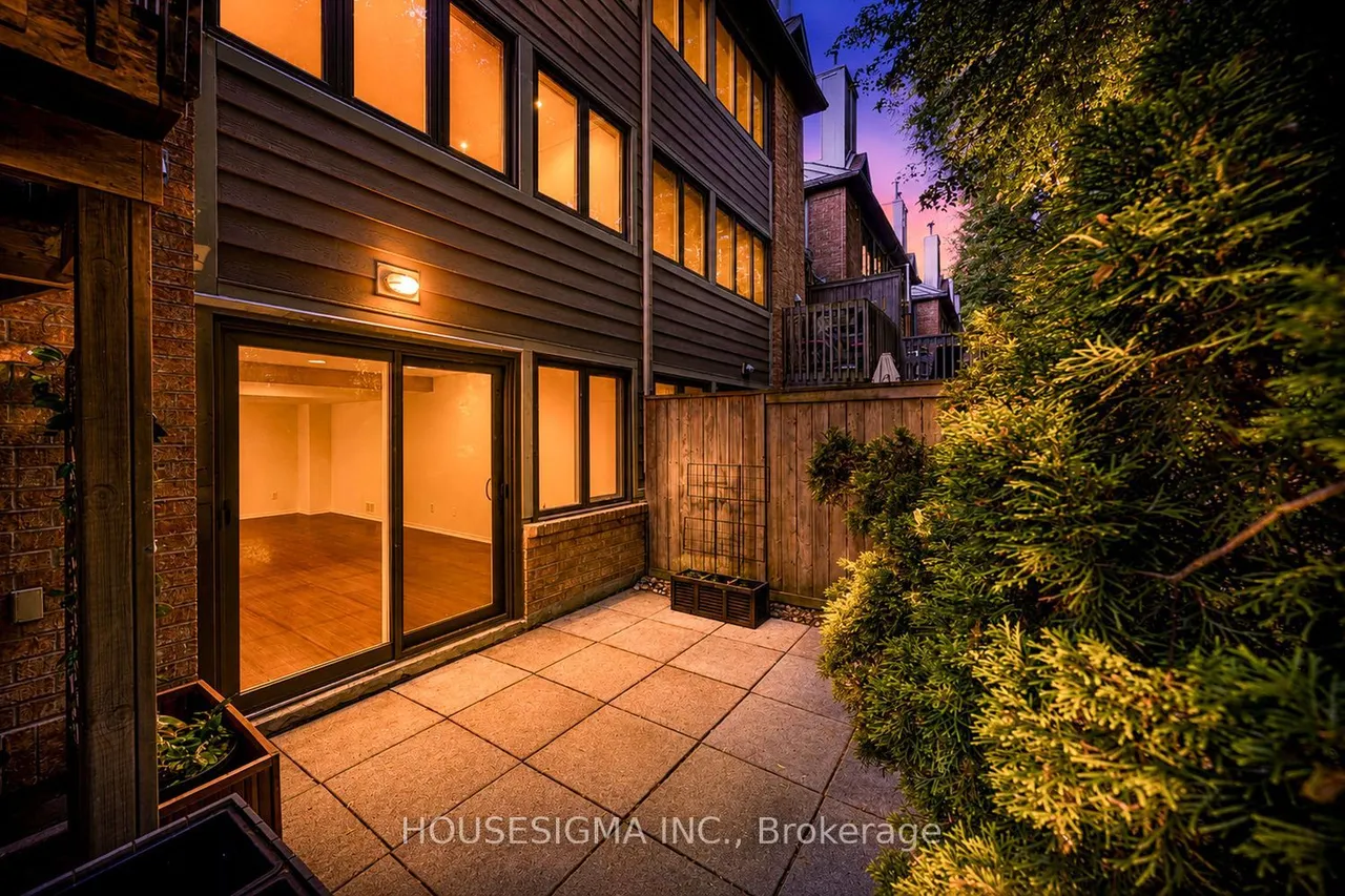 2199 Burnhamthorpe Road W — photo 34