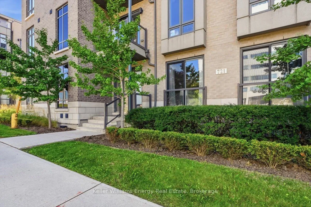721 Lawrence Avenue W — photo 3