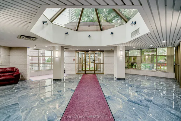 25 Fairview Road W — photo 2