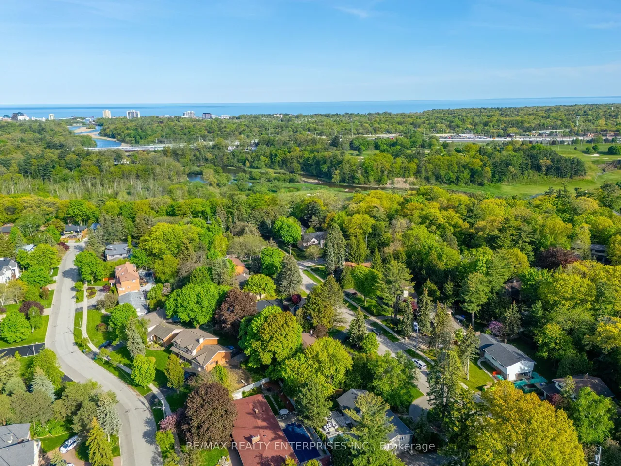625 Sir Richards Road — photo 41
