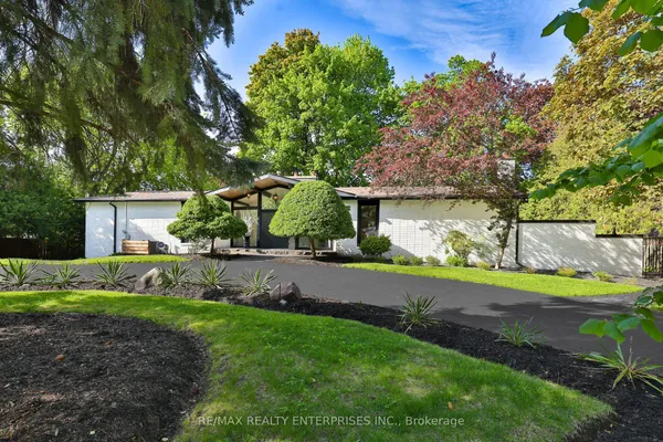 625 Sir Richards Road — photo 2
