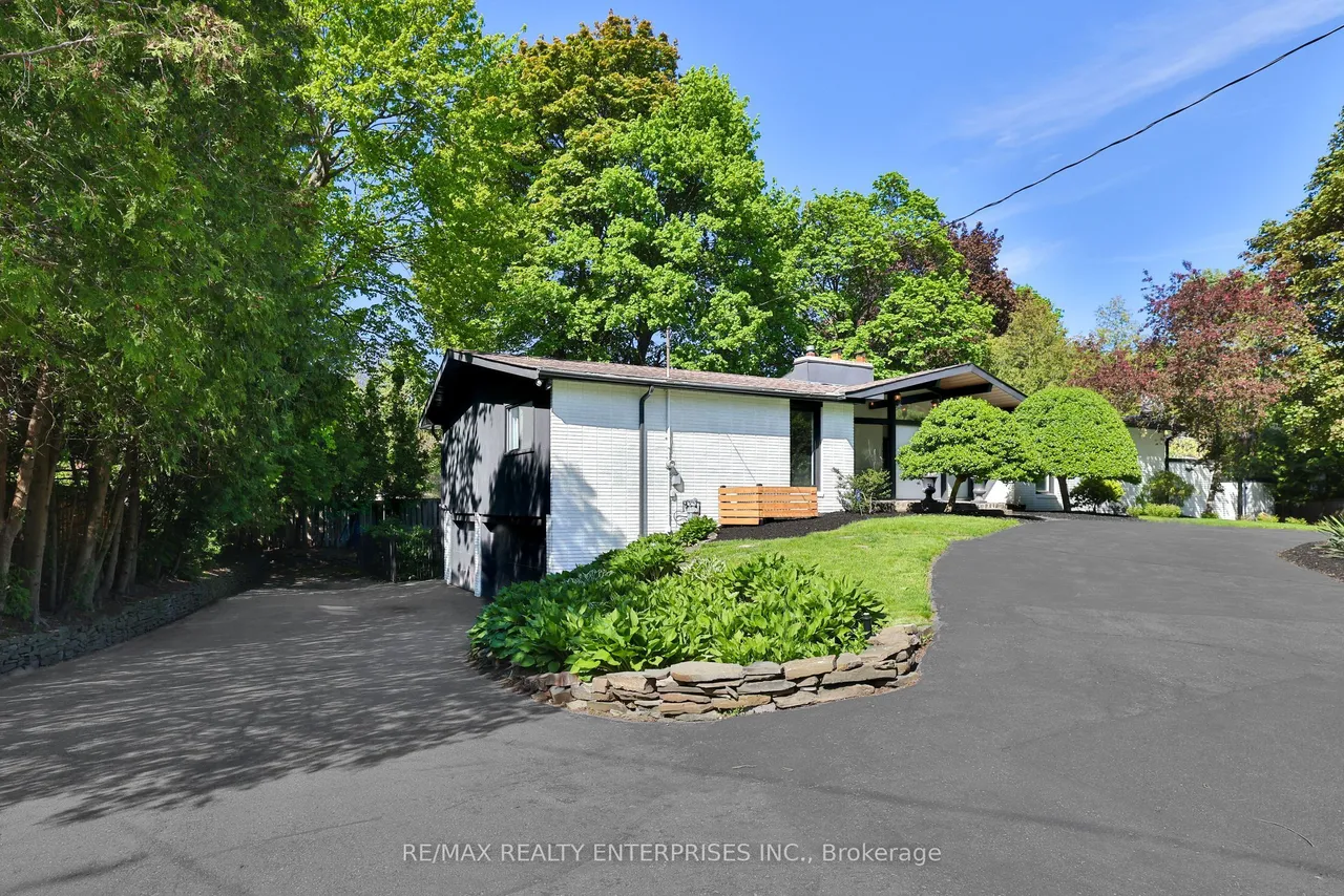 625 Sir Richards Road — photo 3