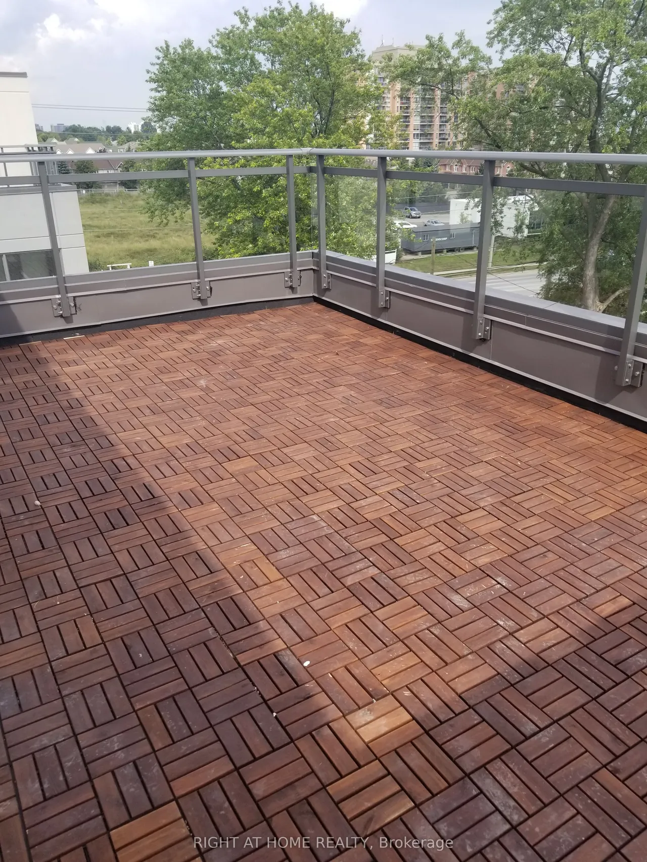650 Atwater Avenue — photo 16