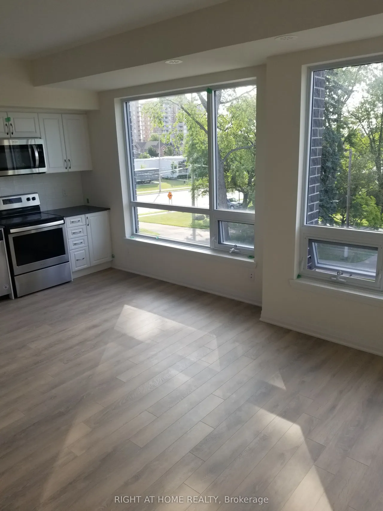650 Atwater Avenue — photo 3