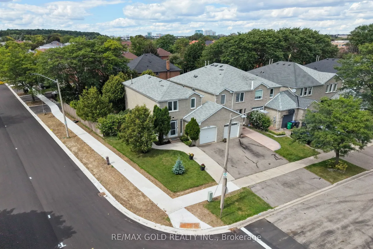391 Assiniboine Trail — photo 3