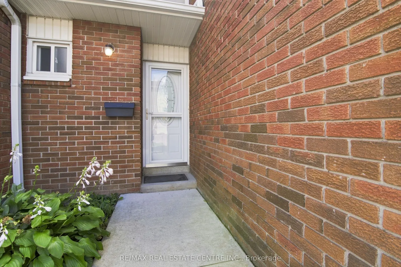 44 Franklin Court — photo 2