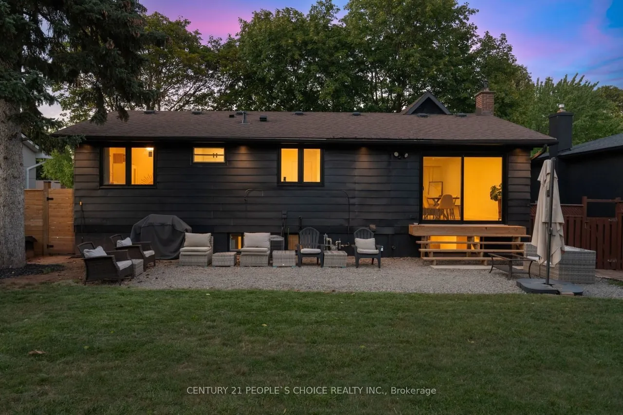 2505 Yarmouth Crescent — photo 47