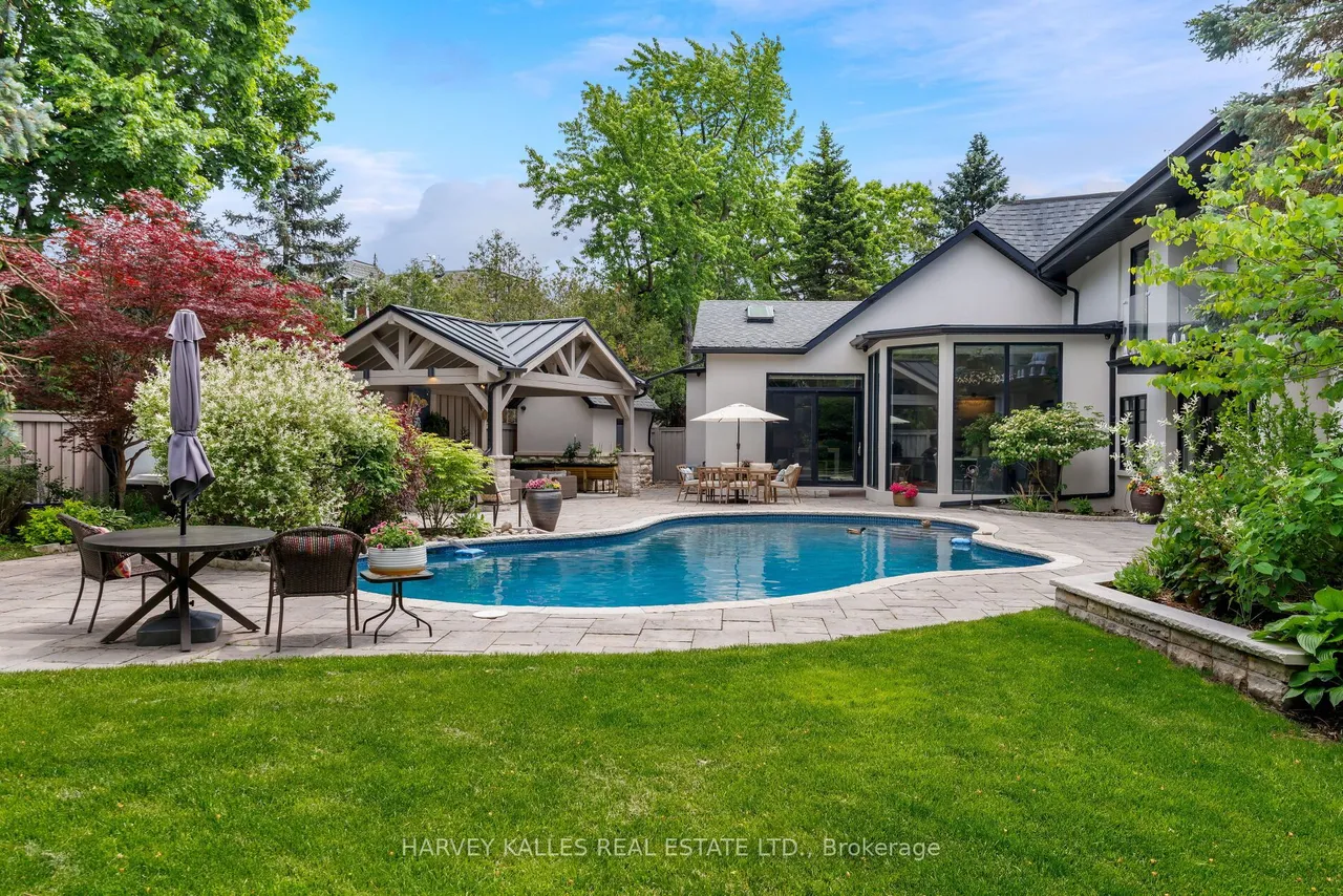 66 Thorncrest Road — photo 2