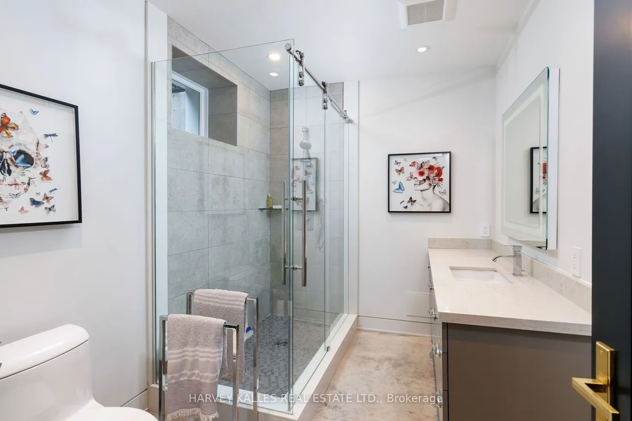 66 Thorncrest Road — photo 33