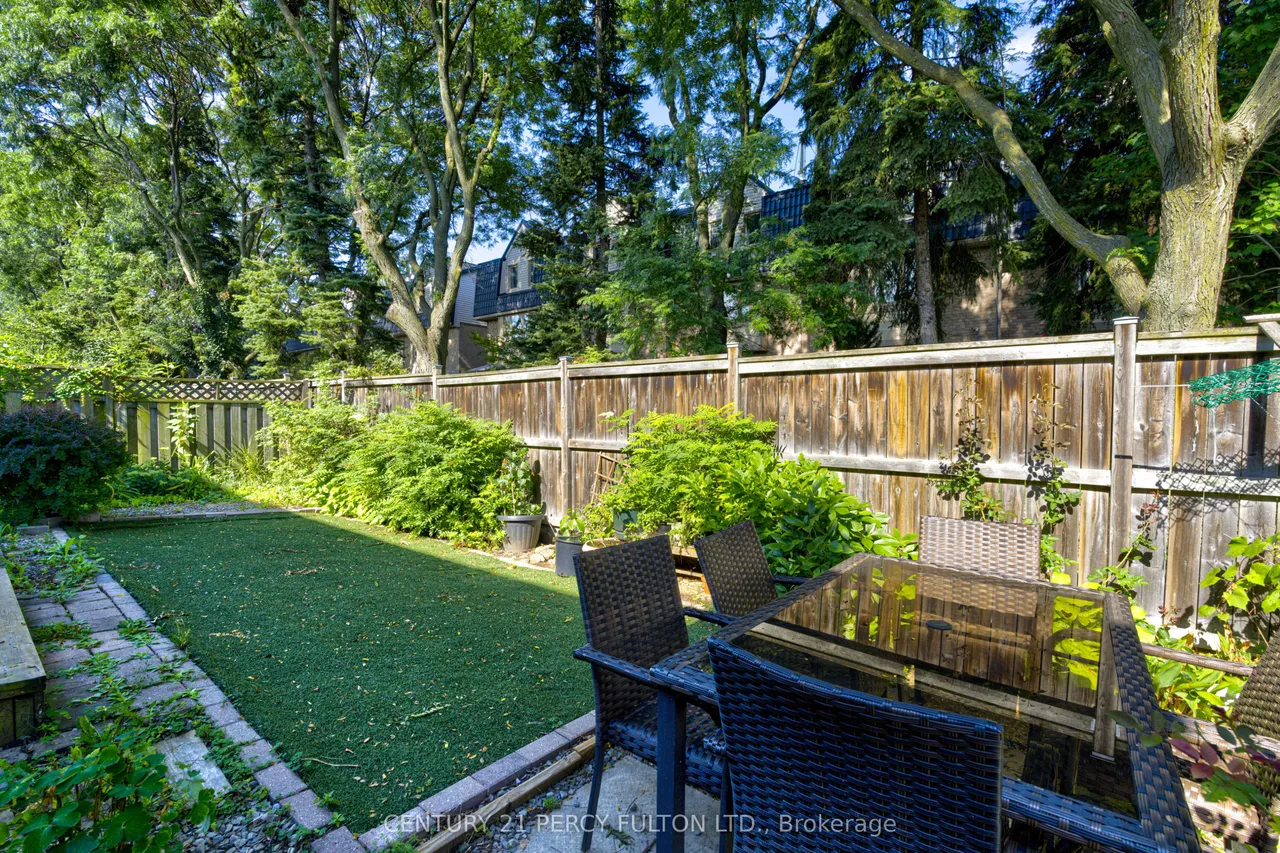 1042 Wetherby Lane — photo 41