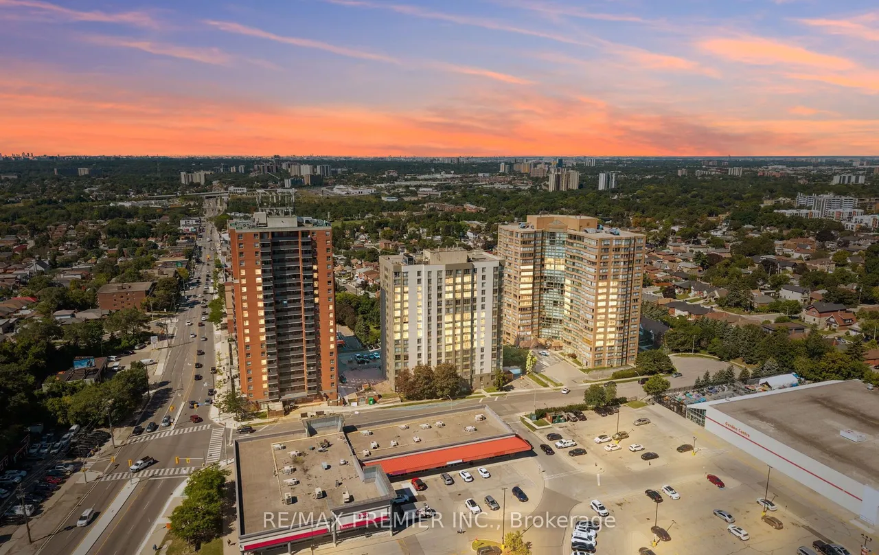 2470 Eglinton Avenue W — photo 2