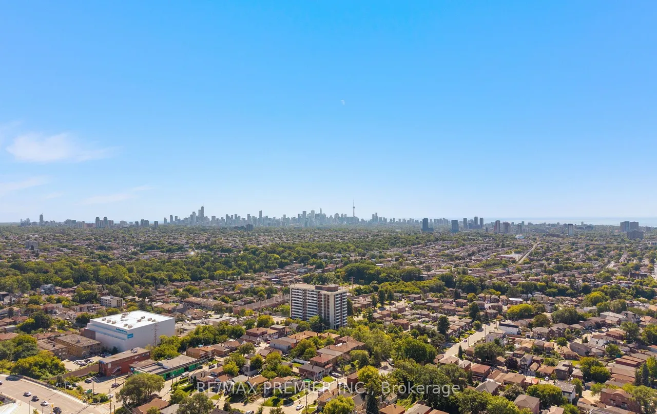2470 Eglinton Avenue W — photo 3