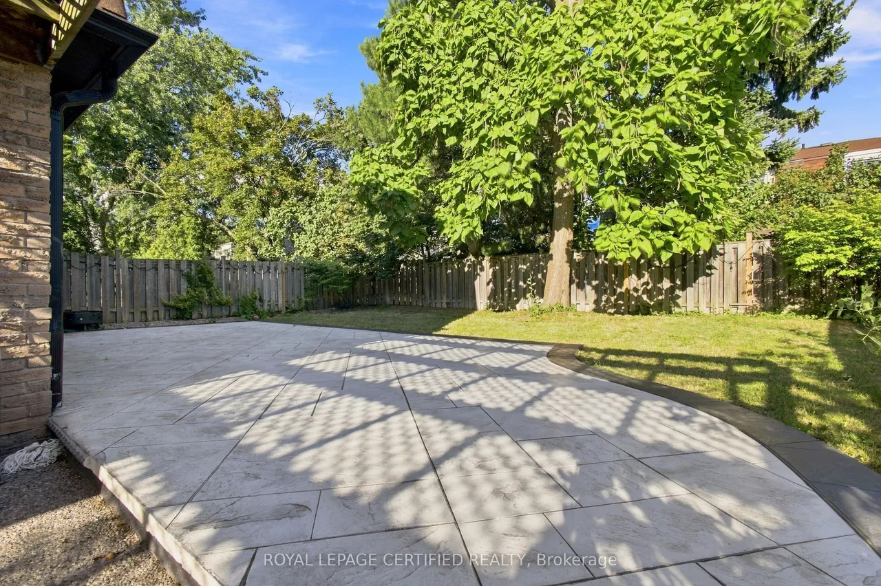 3029 Oslo Crescent — photo 41
