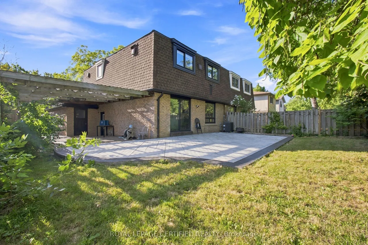 3029 Oslo Crescent — photo 42